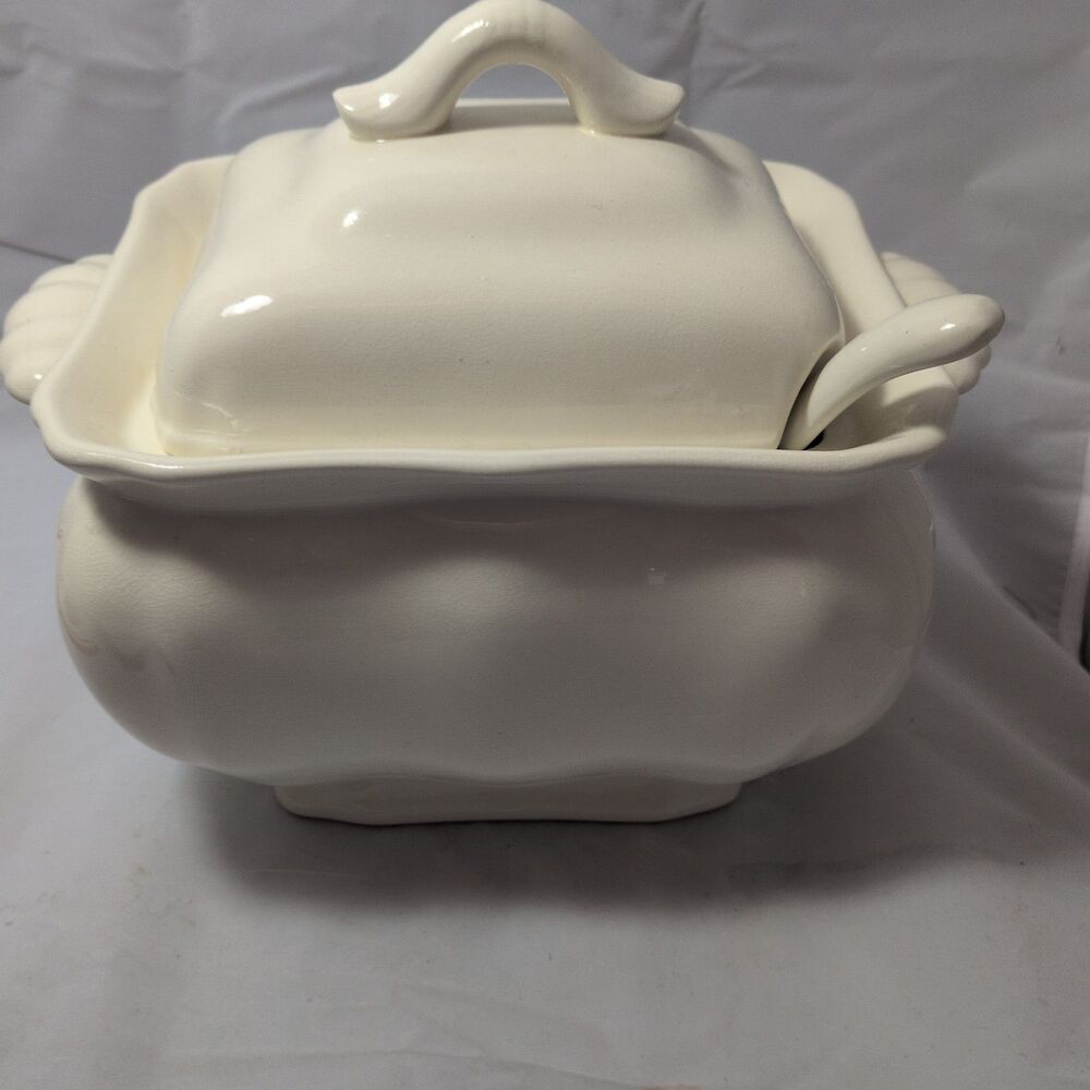 Vintage White Ceramic Soup Tureen with Lid and Ladle Scalloped Cream Shabby Chic